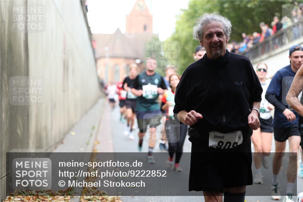 05.10.2025 - 20. swb-Marathon Bremen Michael Strokosch http://msf.ph/oto/9222852 05.10.2025 13:02:51 Laufen  meine-sportfotos.de