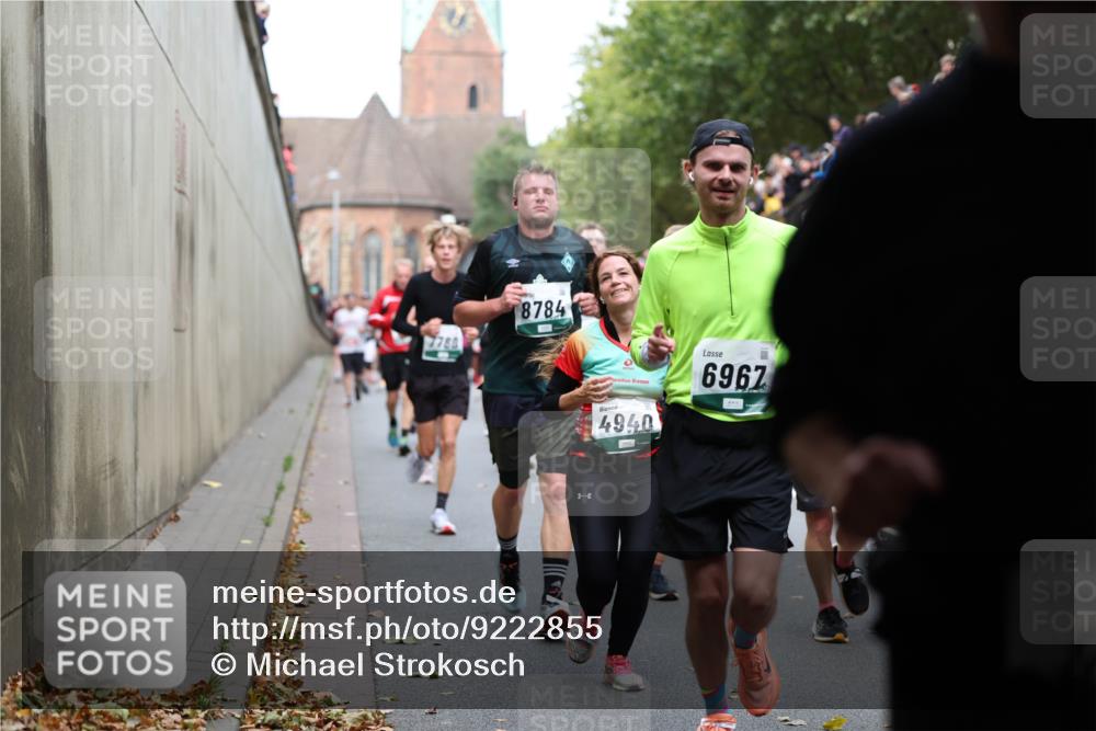 05.10.2025 - 20. swb-Marathon Bremen Michael Strokosch http://msf.ph/oto/9222855 05.10.2025 13:02:52 Laufen 7780, 8784, 4940, 6967 meine-sportfotos.de