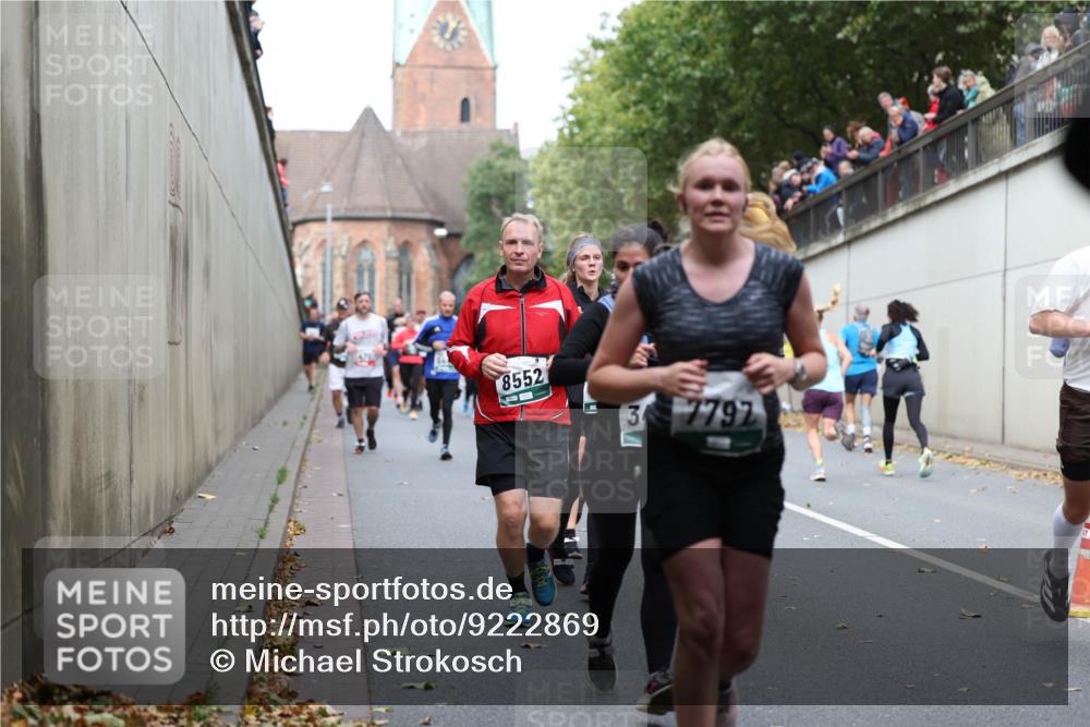 05.10.2025 - 20. swb-Marathon Bremen Michael Strokosch http://msf.ph/oto/9222869 05.10.2025 13:02:56 Laufen 8552, 37797 meine-sportfotos.de