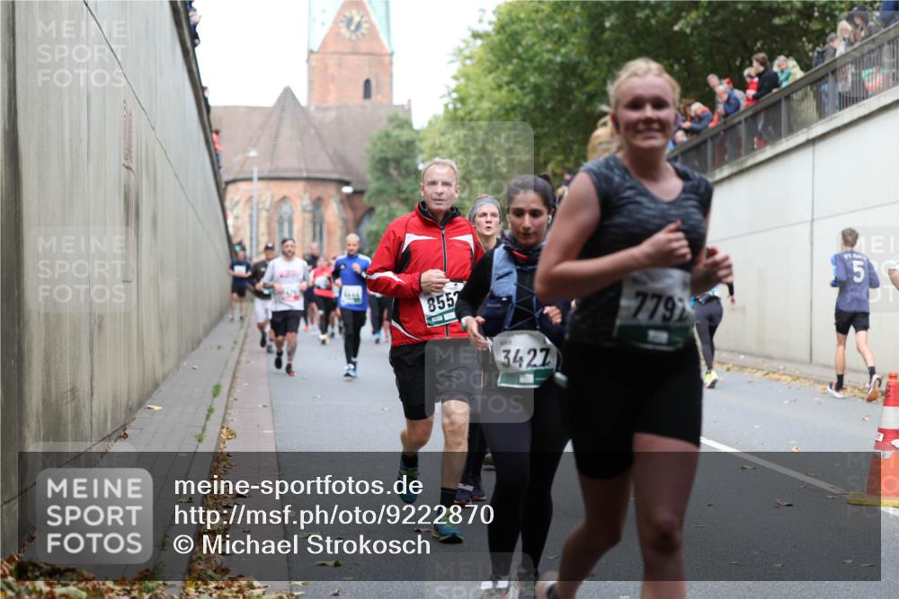 05.10.2025 - 20. swb-Marathon Bremen Michael Strokosch http://msf.ph/oto/9222870 05.10.2025 13:02:56 Laufen 855, 3427, 7797, 13, 5 meine-sportfotos.de
