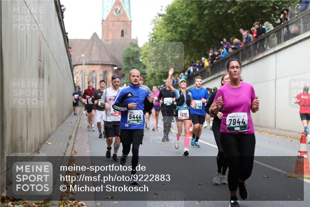 05.10.2025 - 20. swb-Marathon Bremen Michael Strokosch http://msf.ph/oto/9222883 05.10.2025 13:03:00 Laufen 16, 5444, 4511, 1310, 832, 7944 meine-sportfotos.de
