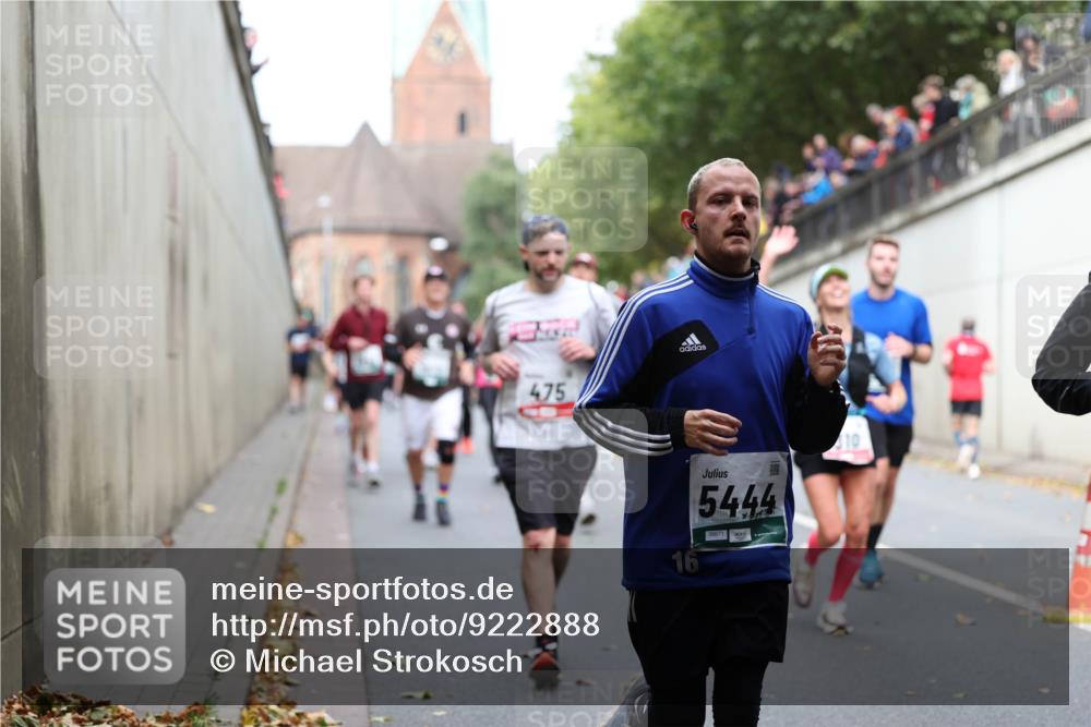 05.10.2025 - 20. swb-Marathon Bremen Michael Strokosch http://msf.ph/oto/9222888 05.10.2025 13:03:02 Laufen 475, 16, 5444 meine-sportfotos.de