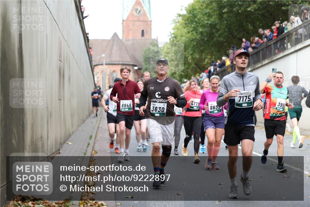 05.10.2025 - 20. swb-Marathon Bremen Michael Strokosch http://msf.ph/oto/9222897 05.10.2025 13:03:04 Laufen 8946, 3630, 874, 4776, 863, 7175, 395 meine-sportfotos.de