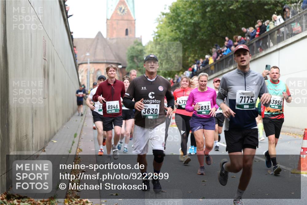 05.10.2025 - 20. swb-Marathon Bremen Michael Strokosch http://msf.ph/oto/9222899 05.10.2025 13:03:05 Laufen 3630, 37, 8946, 5633, 7175, 4778, 3950 meine-sportfotos.de