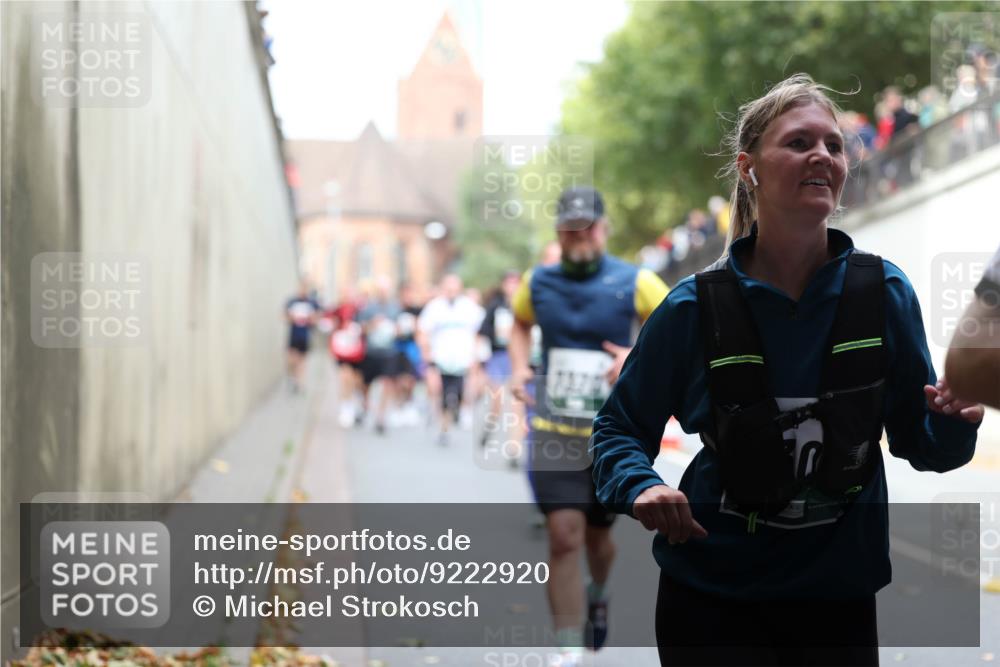 05.10.2025 - 20. swb-Marathon Bremen Michael Strokosch http://msf.ph/oto/9222920 05.10.2025 13:03:10 Laufen  meine-sportfotos.de