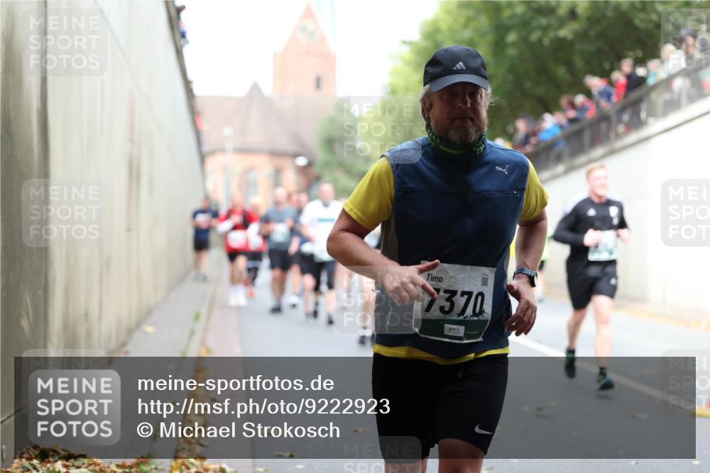 05.10.2025 - 20. swb-Marathon Bremen Michael Strokosch http://msf.ph/oto/9222923 05.10.2025 13:03:11 Laufen 370 meine-sportfotos.de