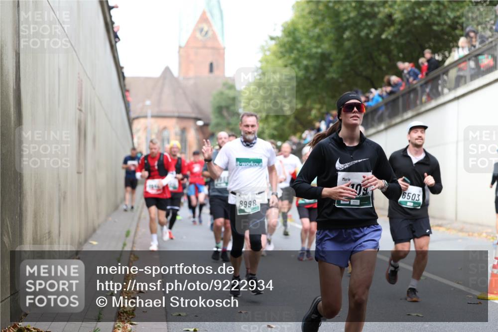 05.10.2025 - 20. swb-Marathon Bremen Michael Strokosch http://msf.ph/oto/9222934 05.10.2025 13:03:14 Laufen 8998, 6503 meine-sportfotos.de