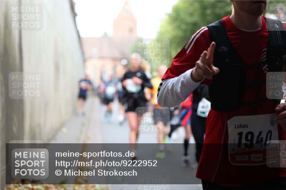 05.10.2025 - 20. swb-Marathon Bremen Michael Strokosch http://msf.ph/oto/9222952 05.10.2025 13:03:19 Laufen 1940, 01580 meine-sportfotos.de