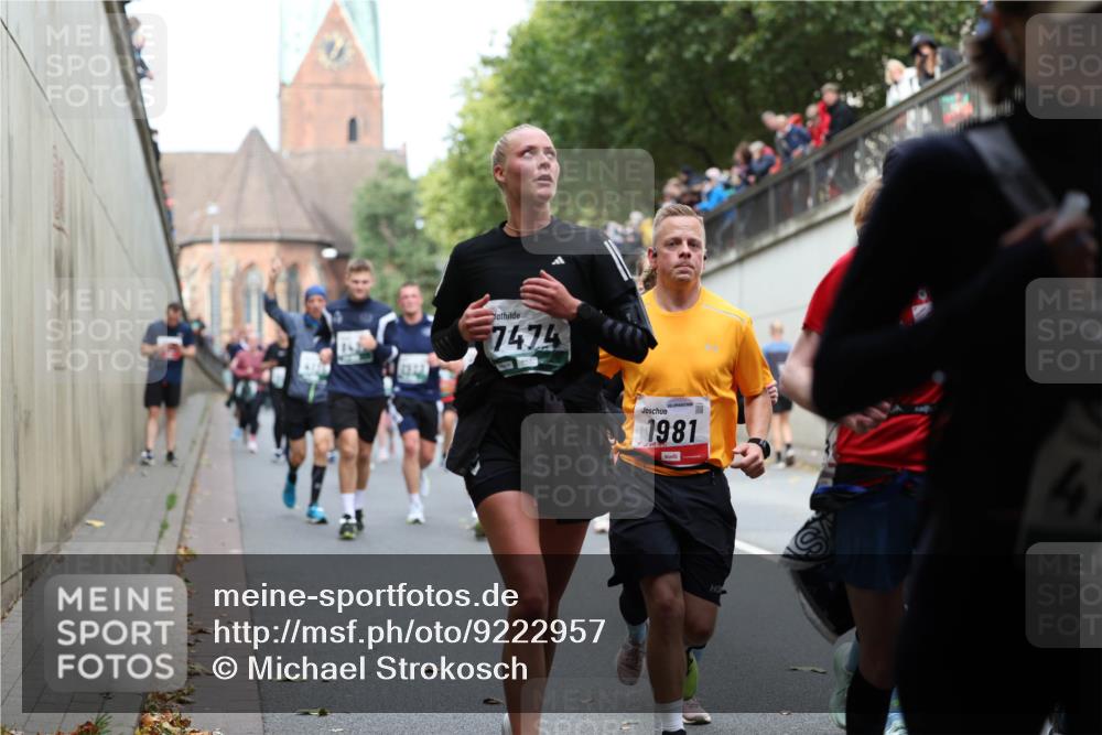 05.10.2025 - 20. swb-Marathon Bremen Michael Strokosch http://msf.ph/oto/9222957 05.10.2025 13:03:21 Laufen 7474, 1981 meine-sportfotos.de