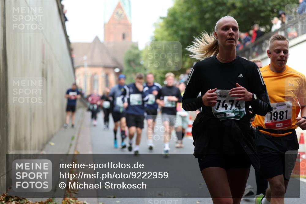 05.10.2025 - 20. swb-Marathon Bremen Michael Strokosch http://msf.ph/oto/9222959 05.10.2025 13:03:21 Laufen 7474, 04454, 1981 meine-sportfotos.de