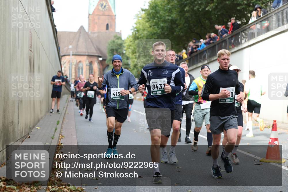 05.10.2025 - 20. swb-Marathon Bremen Michael Strokosch http://msf.ph/oto/9222965 05.10.2025 13:03:23 Laufen 413, 88, 8437, 0 meine-sportfotos.de