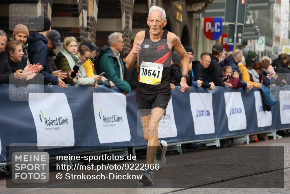 05.10.2025 - 20. swb-Marathon Bremen Strokosch-Dieckow http://msf.ph/oto/9222966 05.10.2025 10:43:16 Ziel 9967, 10541, 10979, 11304 meine-sportfotos.de