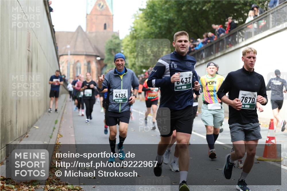05.10.2025 - 20. swb-Marathon Bremen Michael Strokosch http://msf.ph/oto/9222967 05.10.2025 13:03:23 Laufen 4135, 8, 437, 2025, 7670 meine-sportfotos.de