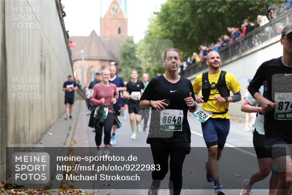 05.10.2025 - 20. swb-Marathon Bremen Michael Strokosch http://msf.ph/oto/9222983 05.10.2025 13:03:28 Laufen 8640, 85, 39, 874 meine-sportfotos.de