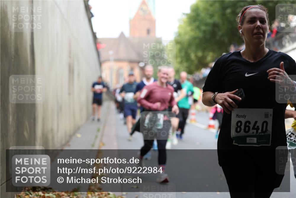 05.10.2025 - 20. swb-Marathon Bremen Michael Strokosch http://msf.ph/oto/9222984 05.10.2025 13:03:29 Laufen 8640 meine-sportfotos.de
