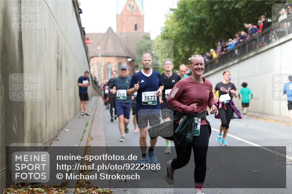 05.10.2025 - 20. swb-Marathon Bremen Michael Strokosch http://msf.ph/oto/9222986 05.10.2025 13:03:30 Laufen 5418, 3577 meine-sportfotos.de