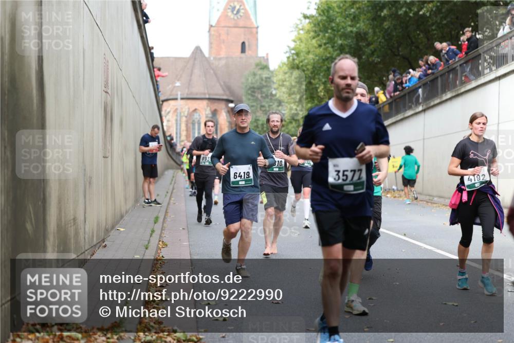 05.10.2025 - 20. swb-Marathon Bremen Michael Strokosch http://msf.ph/oto/9222990 05.10.2025 13:03:31 Laufen 893, 64, 19, 310, 3572, 4192 meine-sportfotos.de