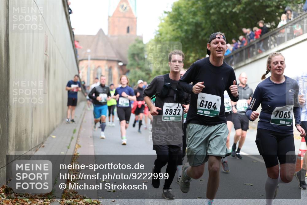 05.10.2025 - 20. swb-Marathon Bremen Michael Strokosch http://msf.ph/oto/9222999 05.10.2025 13:03:35 Laufen 8937, 6194, 07221, 70, 7060 meine-sportfotos.de