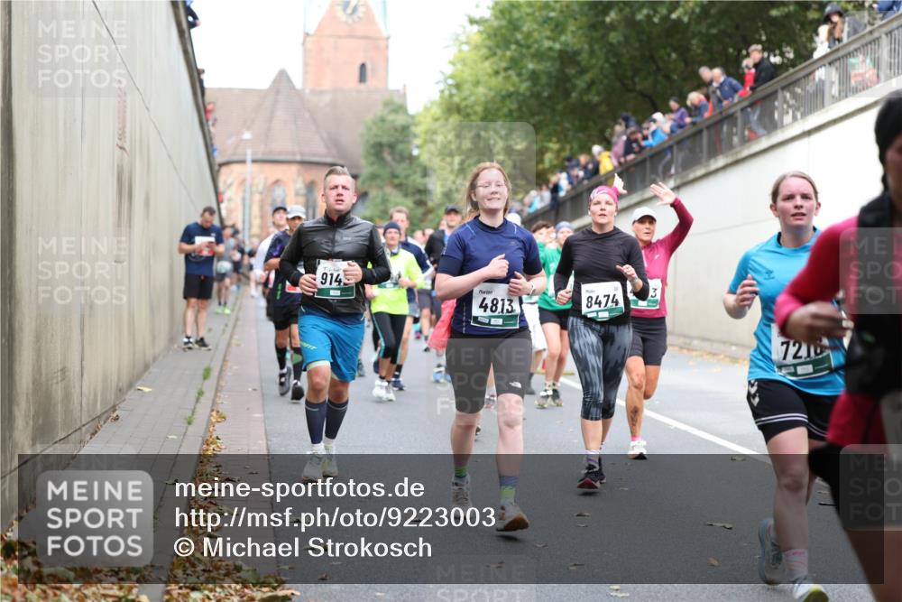05.10.2025 - 20. swb-Marathon Bremen Michael Strokosch http://msf.ph/oto/9223003 05.10.2025 13:03:37 Laufen 914, 4813, 8474, 7210 meine-sportfotos.de
