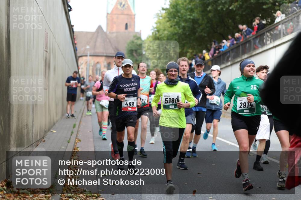 05.10.2025 - 20. swb-Marathon Bremen Michael Strokosch http://msf.ph/oto/9223009 05.10.2025 13:03:40 Laufen 489, 515180, 20, 2914 meine-sportfotos.de