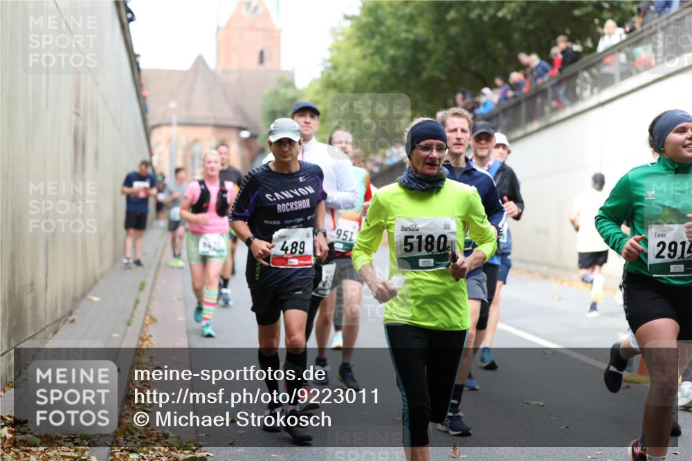 05.10.2025 - 20. swb-Marathon Bremen Michael Strokosch http://msf.ph/oto/9223011 05.10.2025 13:03:41 Laufen 4, 489, 951, 5180, 291 meine-sportfotos.de