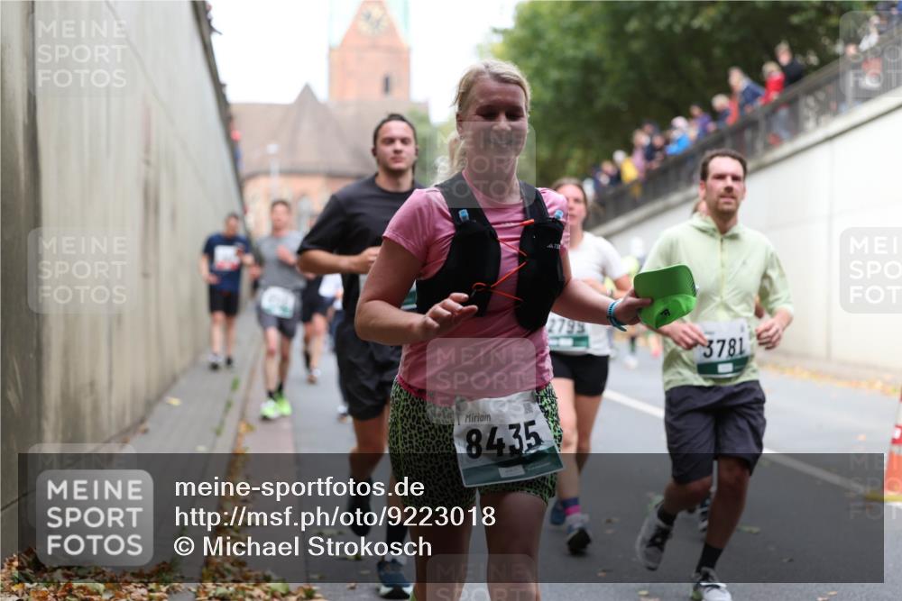 05.10.2025 - 20. swb-Marathon Bremen Michael Strokosch http://msf.ph/oto/9223018 05.10.2025 13:03:44 Laufen 8435, 3781 meine-sportfotos.de