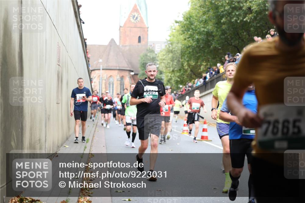 05.10.2025 - 20. swb-Marathon Bremen Michael Strokosch http://msf.ph/oto/9223031 05.10.2025 13:03:48 Laufen 7665 meine-sportfotos.de