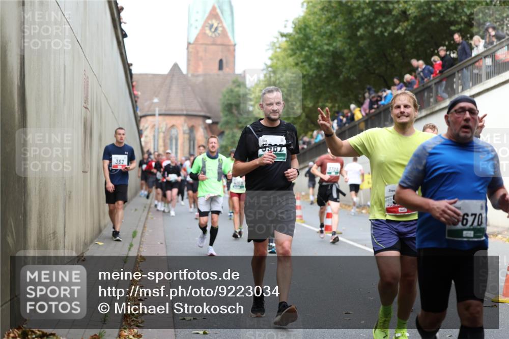 05.10.2025 - 20. swb-Marathon Bremen Michael Strokosch http://msf.ph/oto/9223034 05.10.2025 13:03:49 Laufen 362, 3706, 670 meine-sportfotos.de