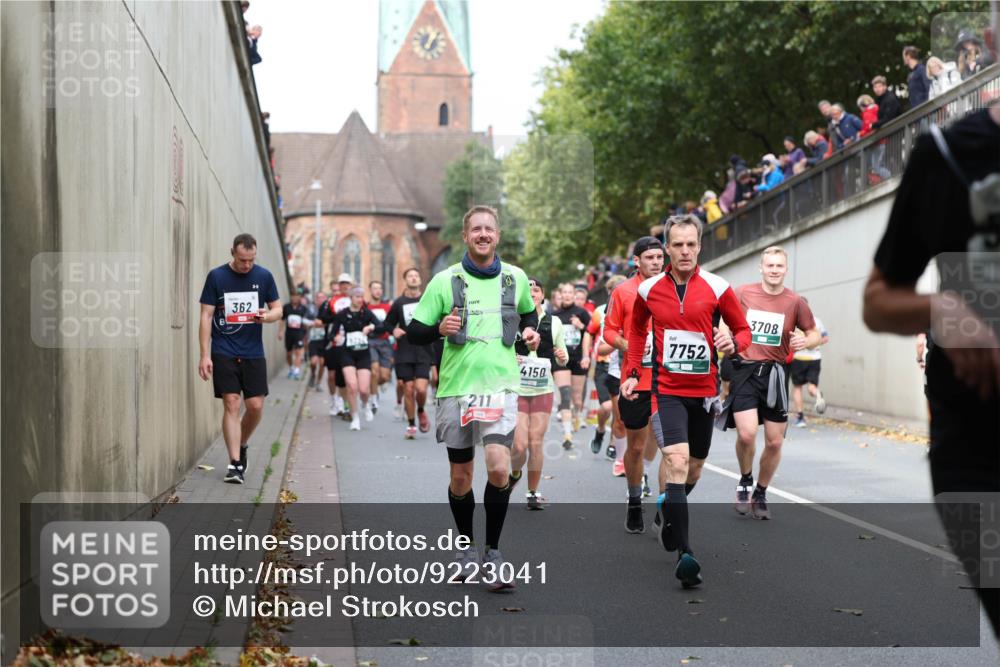 05.10.2025 - 20. swb-Marathon Bremen Michael Strokosch http://msf.ph/oto/9223041 05.10.2025 13:03:51 Laufen 362, 4150, 7752, 3708 meine-sportfotos.de