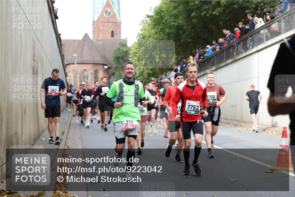 05.10.2025 - 20. swb-Marathon Bremen Michael Strokosch http://msf.ph/oto/9223042 05.10.2025 13:03:51 Laufen 362, 211, 150, 7752, 3708 meine-sportfotos.de