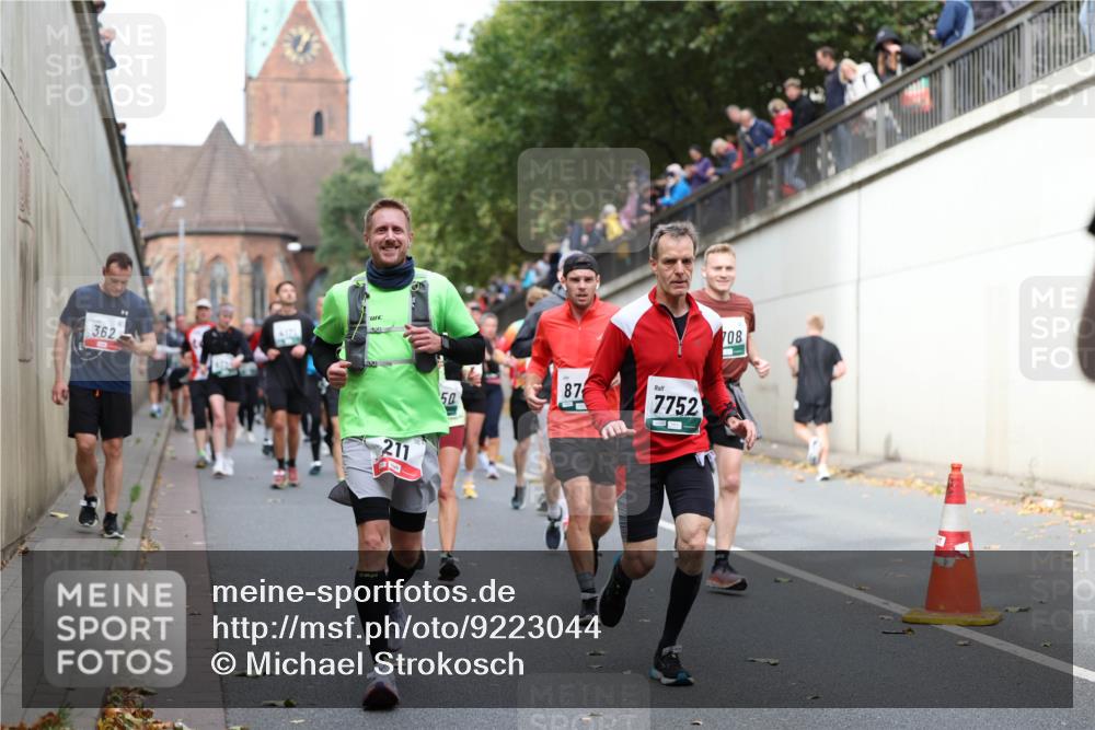05.10.2025 - 20. swb-Marathon Bremen Michael Strokosch http://msf.ph/oto/9223044 05.10.2025 13:03:51 Laufen 362, 211, 50, 87, 7752, 708 meine-sportfotos.de