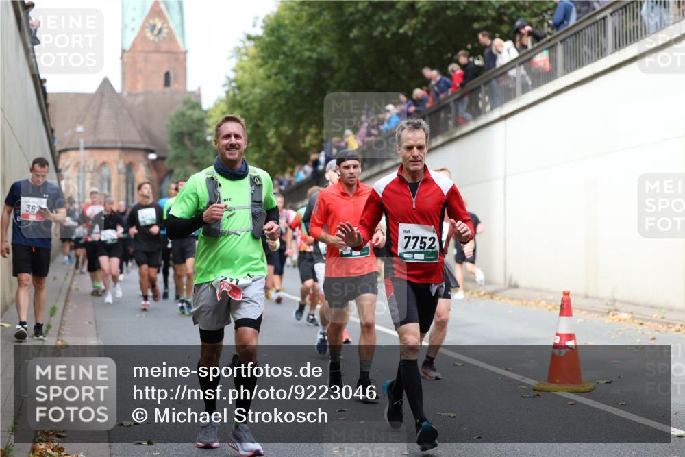 05.10.2025 - 20. swb-Marathon Bremen Michael Strokosch http://msf.ph/oto/9223046 05.10.2025 13:03:51 Laufen 362, 7752 meine-sportfotos.de