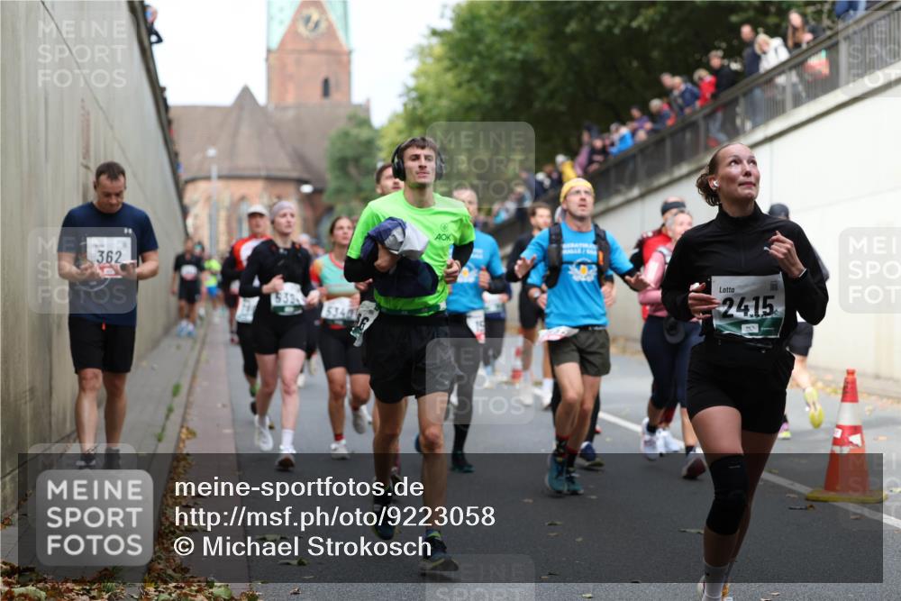 05.10.2025 - 20. swb-Marathon Bremen Michael Strokosch http://msf.ph/oto/9223058 05.10.2025 13:03:55 Laufen 362, 532, 5340, 24, 15 meine-sportfotos.de