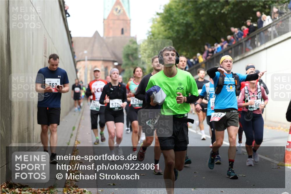 05.10.2025 - 20. swb-Marathon Bremen Michael Strokosch http://msf.ph/oto/9223061 05.10.2025 13:03:56 Laufen 362, 5340, 7666, 539, 952, 766 meine-sportfotos.de