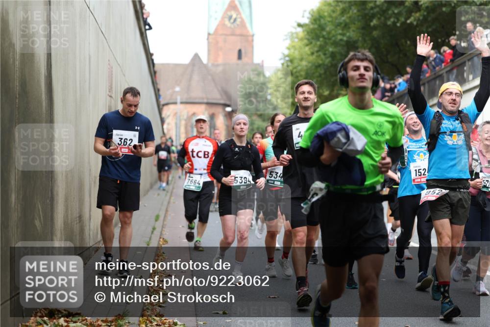 05.10.2025 - 20. swb-Marathon Bremen Michael Strokosch http://msf.ph/oto/9223062 05.10.2025 13:03:56 Laufen 362, 435, 7664, 5394, 534, 152, 952 meine-sportfotos.de