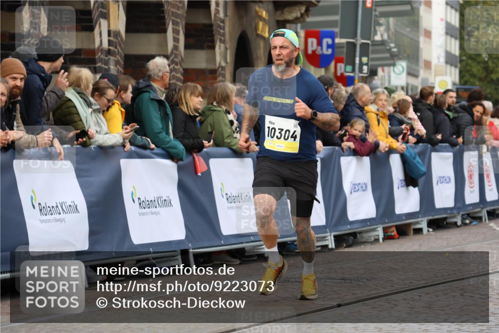 05.10.2025 - 20. swb-Marathon Bremen Strokosch-Dieckow http://msf.ph/oto/9223073 05.10.2025 10:43:36 Ziel 9545, 10304 meine-sportfotos.de