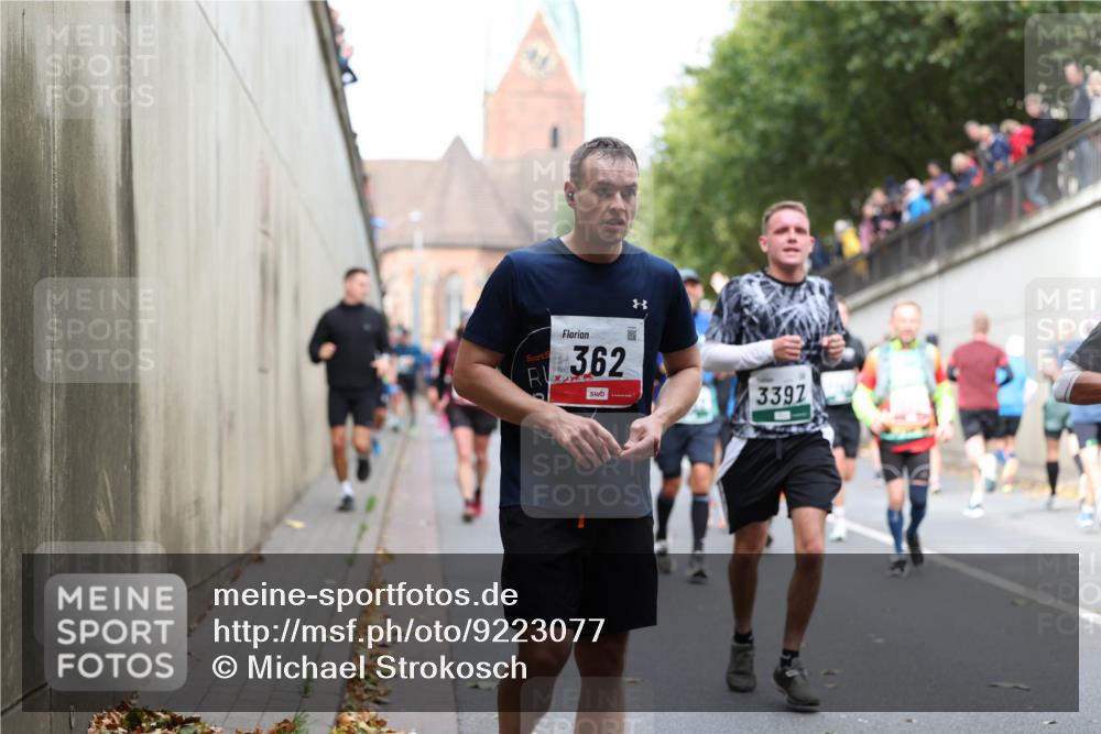 05.10.2025 - 20. swb-Marathon Bremen Michael Strokosch http://msf.ph/oto/9223077 05.10.2025 13:04:01 Laufen 362, 3397 meine-sportfotos.de