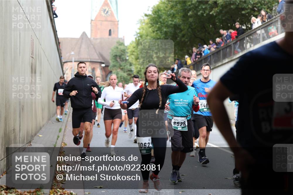05.10.2025 - 20. swb-Marathon Bremen Michael Strokosch http://msf.ph/oto/9223081 05.10.2025 13:04:03 Laufen 1062, 8628, 548 meine-sportfotos.de