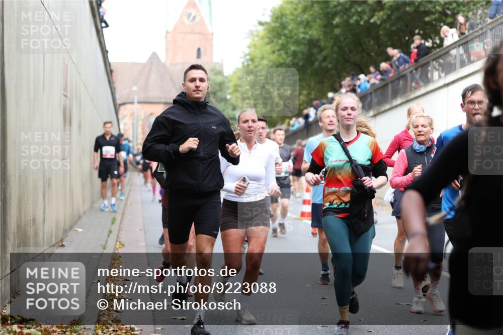 05.10.2025 - 20. swb-Marathon Bremen Michael Strokosch http://msf.ph/oto/9223088 05.10.2025 13:04:04 Laufen 20 meine-sportfotos.de