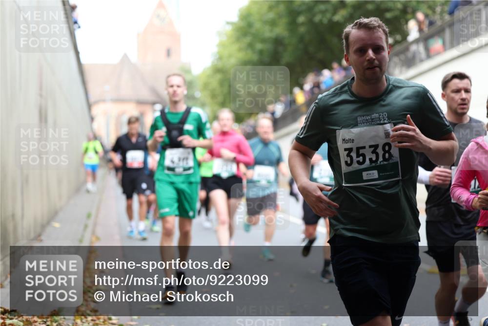 05.10.2025 - 20. swb-Marathon Bremen Michael Strokosch http://msf.ph/oto/9223099 05.10.2025 13:04:08 Laufen 22, 3538 meine-sportfotos.de