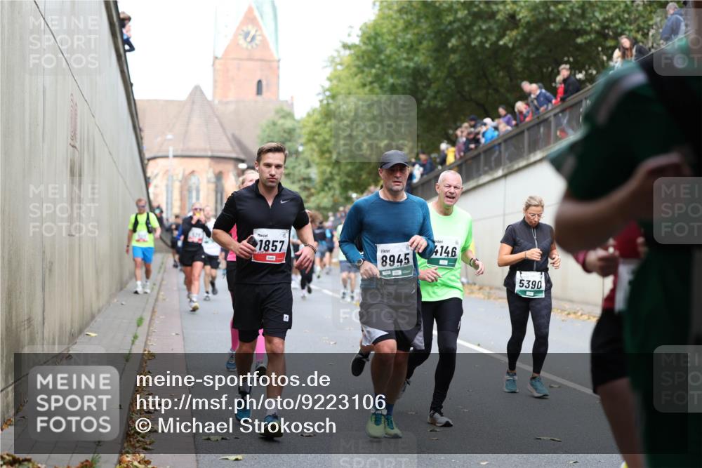 05.10.2025 - 20. swb-Marathon Bremen Michael Strokosch http://msf.ph/oto/9223106 05.10.2025 13:04:10 Laufen 1857, 8945324166, 5390 meine-sportfotos.de
