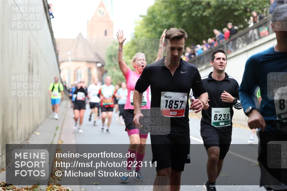 05.10.2025 - 20. swb-Marathon Bremen Michael Strokosch http://msf.ph/oto/9223111 05.10.2025 13:04:12 Laufen 1857, 6239, 8 meine-sportfotos.de