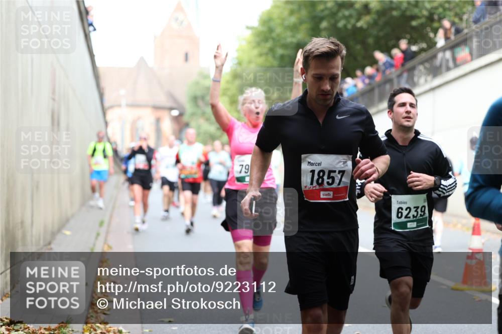 05.10.2025 - 20. swb-Marathon Bremen Michael Strokosch http://msf.ph/oto/9223112 05.10.2025 13:04:12 Laufen 79, 1857, 6239 meine-sportfotos.de
