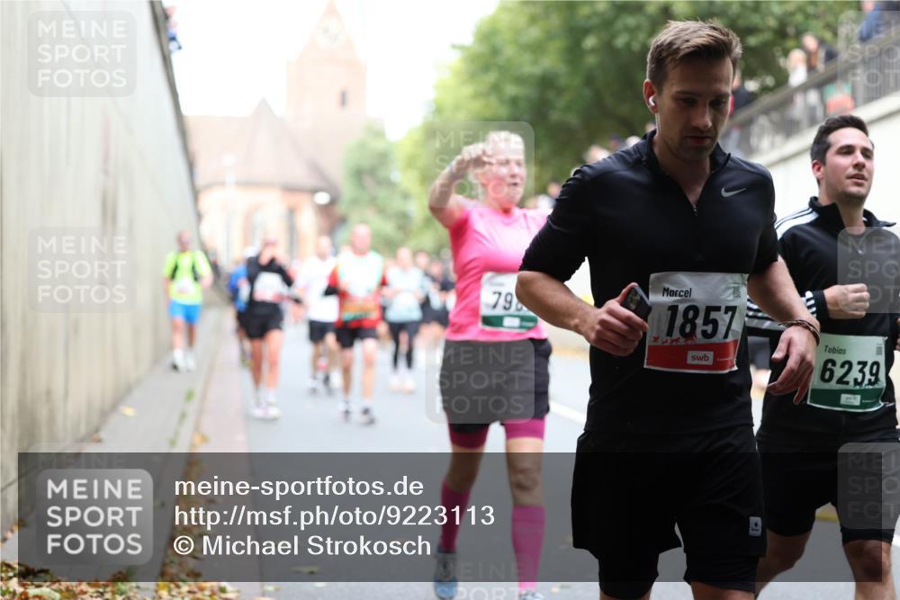 05.10.2025 - 20. swb-Marathon Bremen Michael Strokosch http://msf.ph/oto/9223113 05.10.2025 13:04:12 Laufen 79, 1857, 6239 meine-sportfotos.de