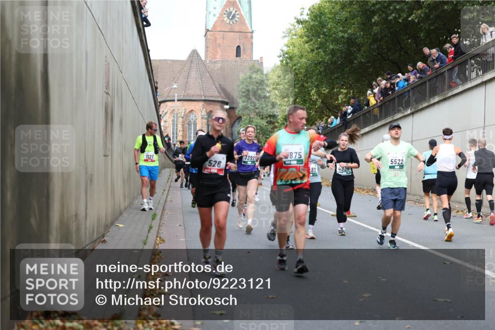 05.10.2025 - 20. swb-Marathon Bremen Michael Strokosch http://msf.ph/oto/9223121 05.10.2025 13:04:14 Laufen 875, 1127, 7391, 5522, 526, 81, 4336 meine-sportfotos.de
