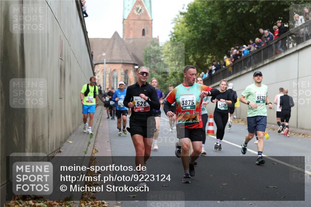 05.10.2025 - 20. swb-Marathon Bremen Michael Strokosch http://msf.ph/oto/9223124 05.10.2025 13:04:15 Laufen 1127, 526, 20, 3875, 4336, 5522 meine-sportfotos.de