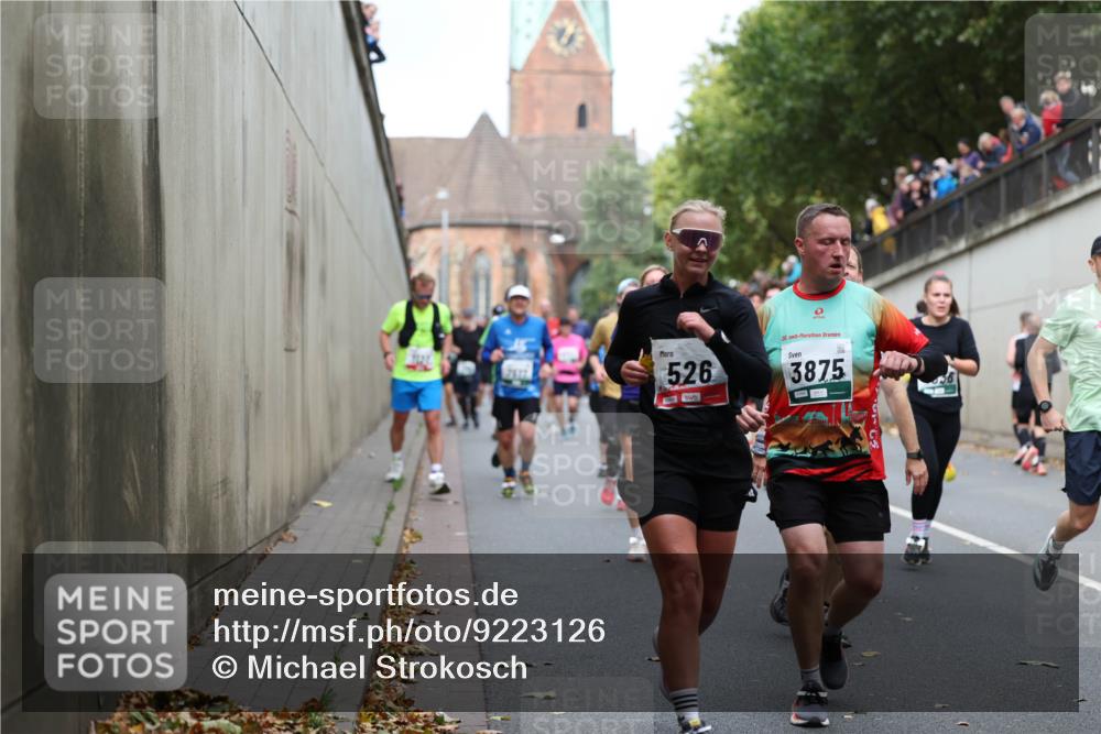 05.10.2025 - 20. swb-Marathon Bremen Michael Strokosch http://msf.ph/oto/9223126 05.10.2025 13:04:15 Laufen 526, 20, 3875 meine-sportfotos.de