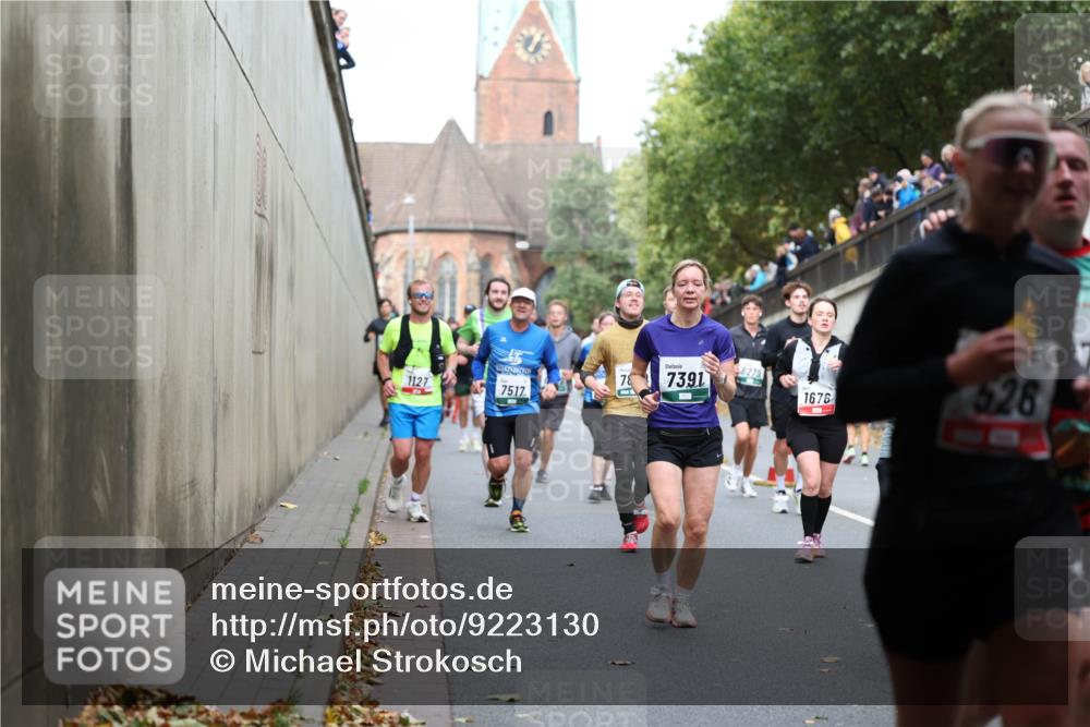 05.10.2025 - 20. swb-Marathon Bremen Michael Strokosch http://msf.ph/oto/9223130 05.10.2025 13:04:16 Laufen 78, 7391, 8279, 1127, 7517, 1676, 528 meine-sportfotos.de