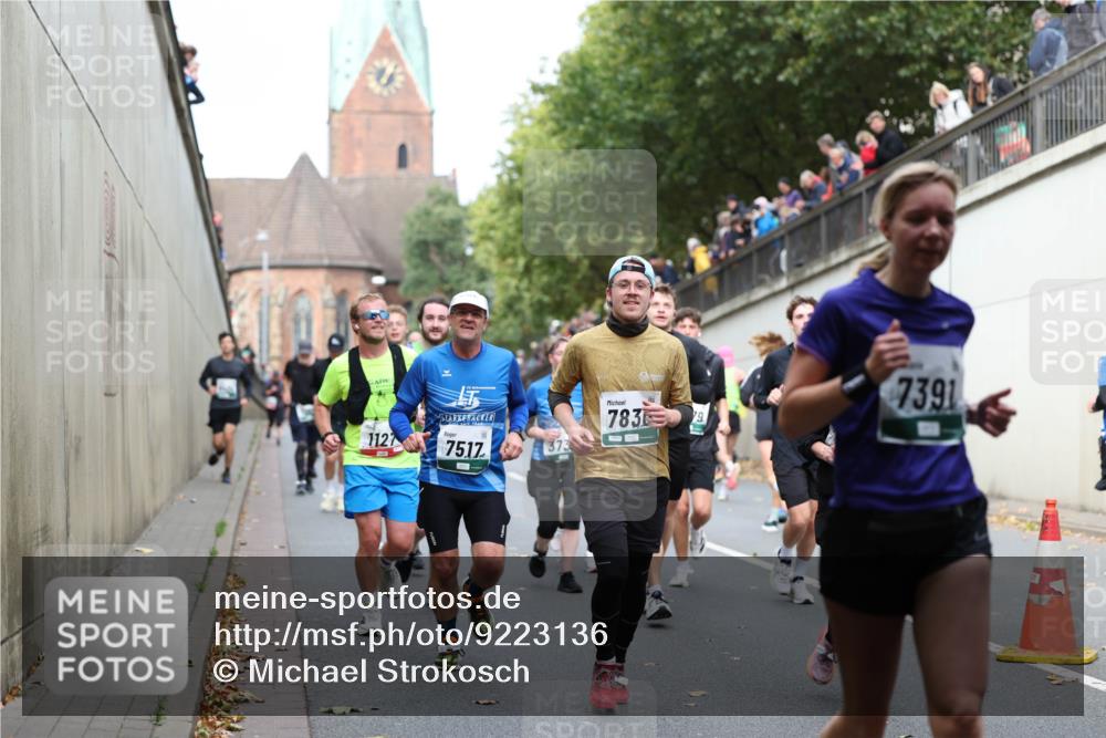 05.10.2025 - 20. swb-Marathon Bremen Michael Strokosch http://msf.ph/oto/9223136 05.10.2025 13:04:18 Laufen 1127, 75, 17, 783, 9, 7391 meine-sportfotos.de