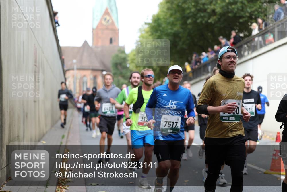 05.10.2025 - 20. swb-Marathon Bremen Michael Strokosch http://msf.ph/oto/9223141 05.10.2025 13:04:19 Laufen 112, 7517, 1515 meine-sportfotos.de